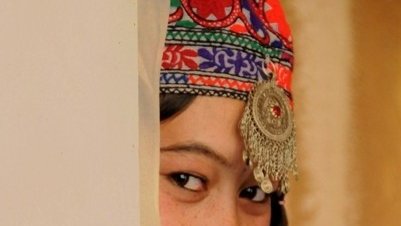 مردم هزاره مصوبه زن ستیزانه شورای علما را محکوم کرده و حفظ و ارتقای حقوق زنان را وظیفه خود می دانند!
