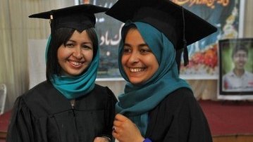 فارغ التحصیلان دانشکده هنرهای زیبای دانشگاه کابل