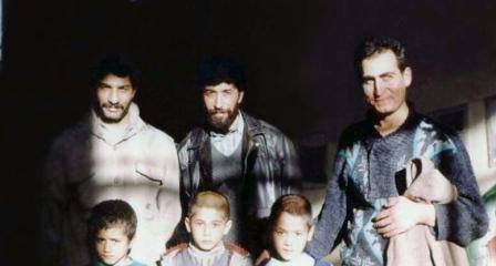 Mr makari, Shojaa & Najafi